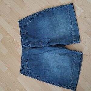 Old Navy Women Shorts size 18